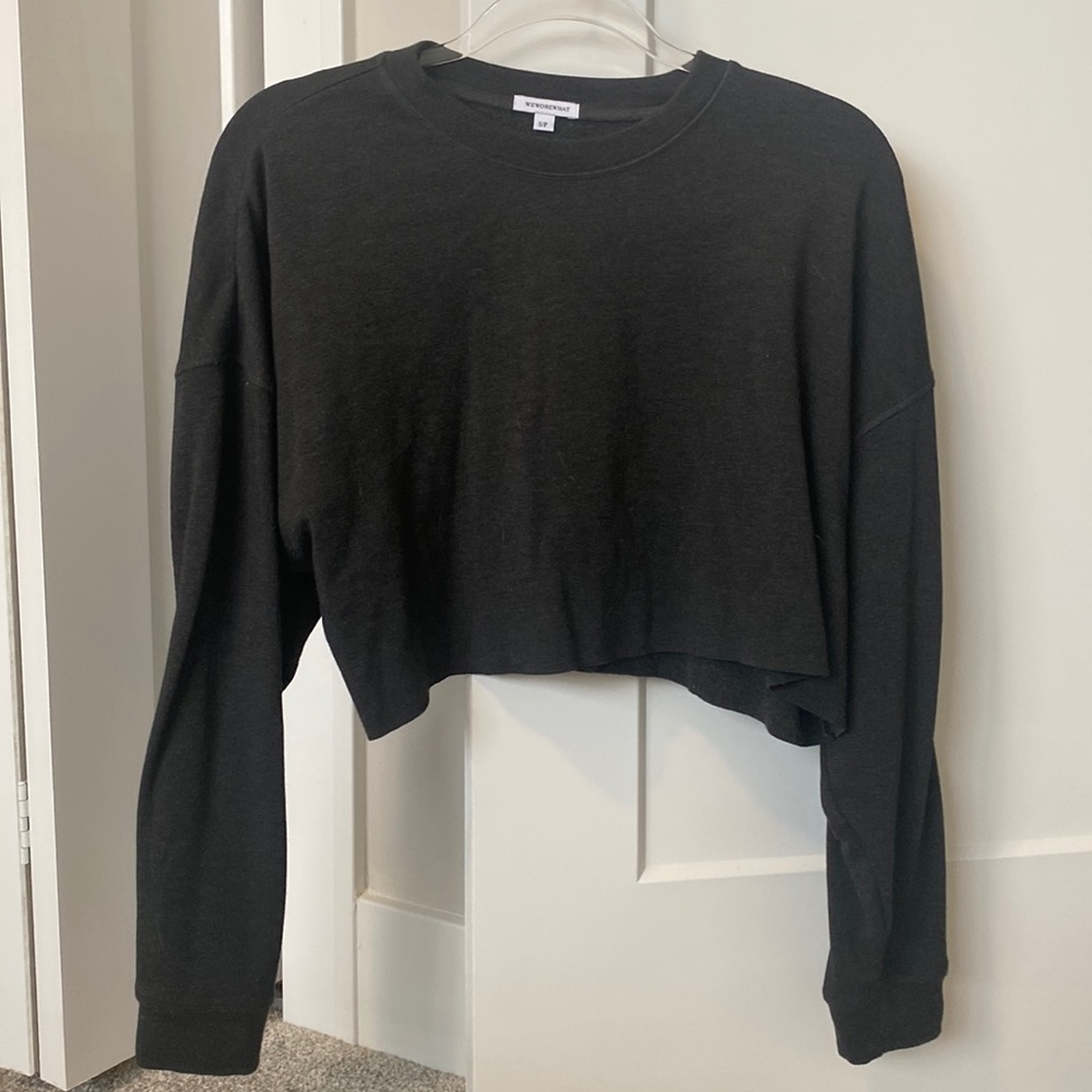 WeWoreWhat cropped sweatshirt size small grey heather, soft athletic material